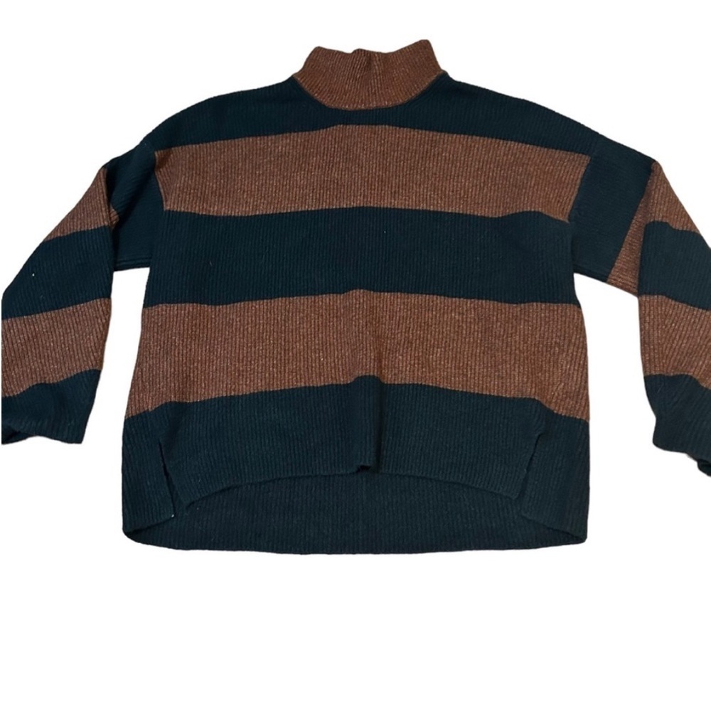 Abercrombie & Fitch Striped Mockneck Oversized
Sweater large
